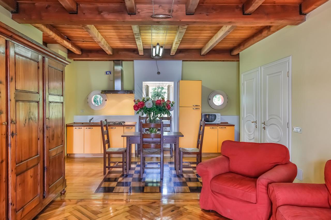 La Villa Di Elena Вербания Екстериор снимка